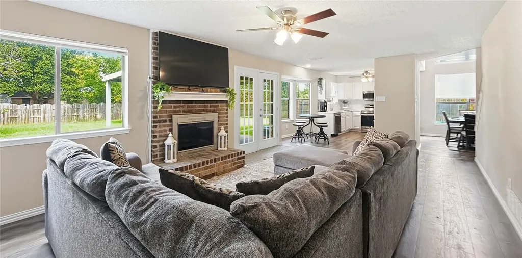 6700 Megan Lane North Richland Hills TX 76182
