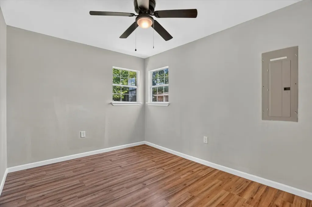 2007 SE 21st Avenue Mineral Wells TX 76067