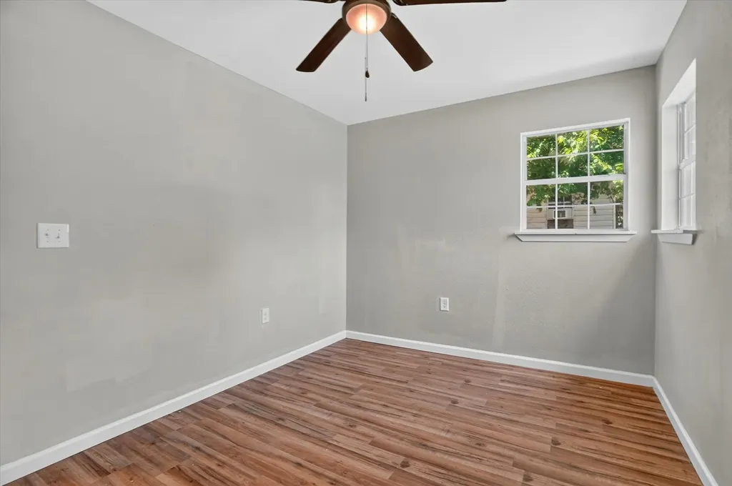 2007 SE 21st Avenue Mineral Wells TX 76067