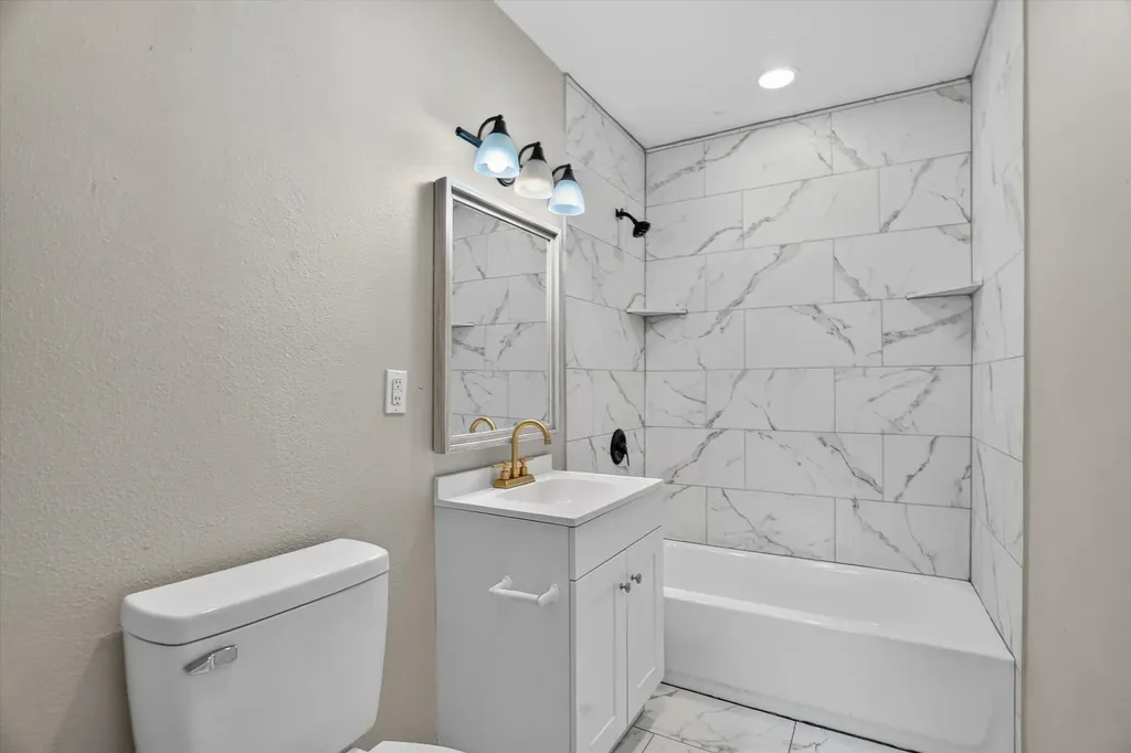 2007 SE 21st Avenue Mineral Wells TX 76067