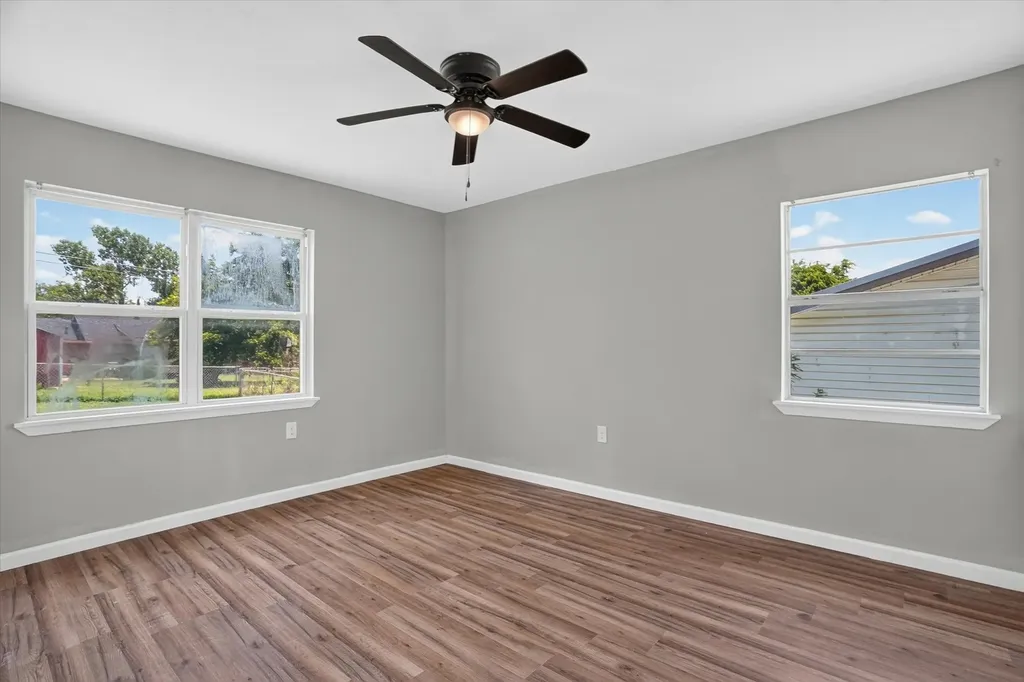 2007 SE 21st Avenue Mineral Wells TX 76067