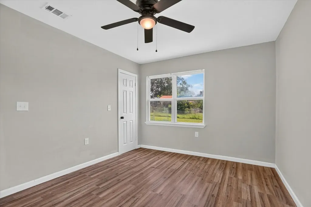 2007 SE 21st Avenue Mineral Wells TX 76067