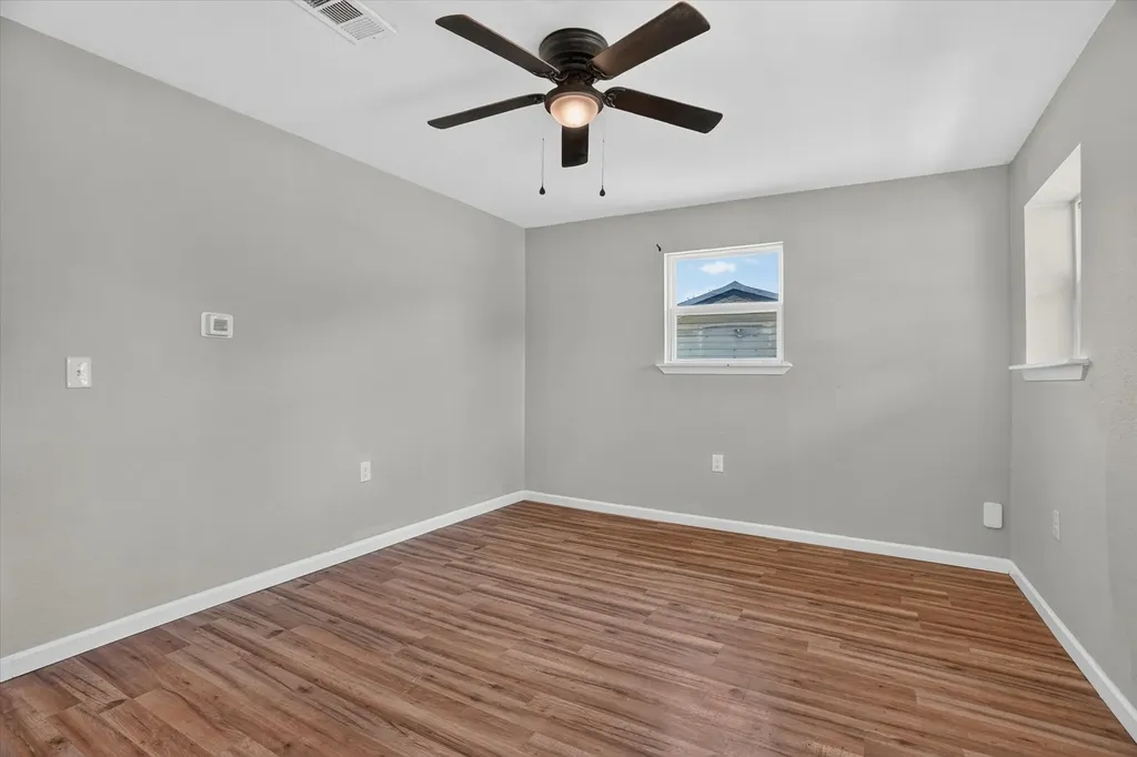 2007 SE 21st Avenue Mineral Wells TX 76067