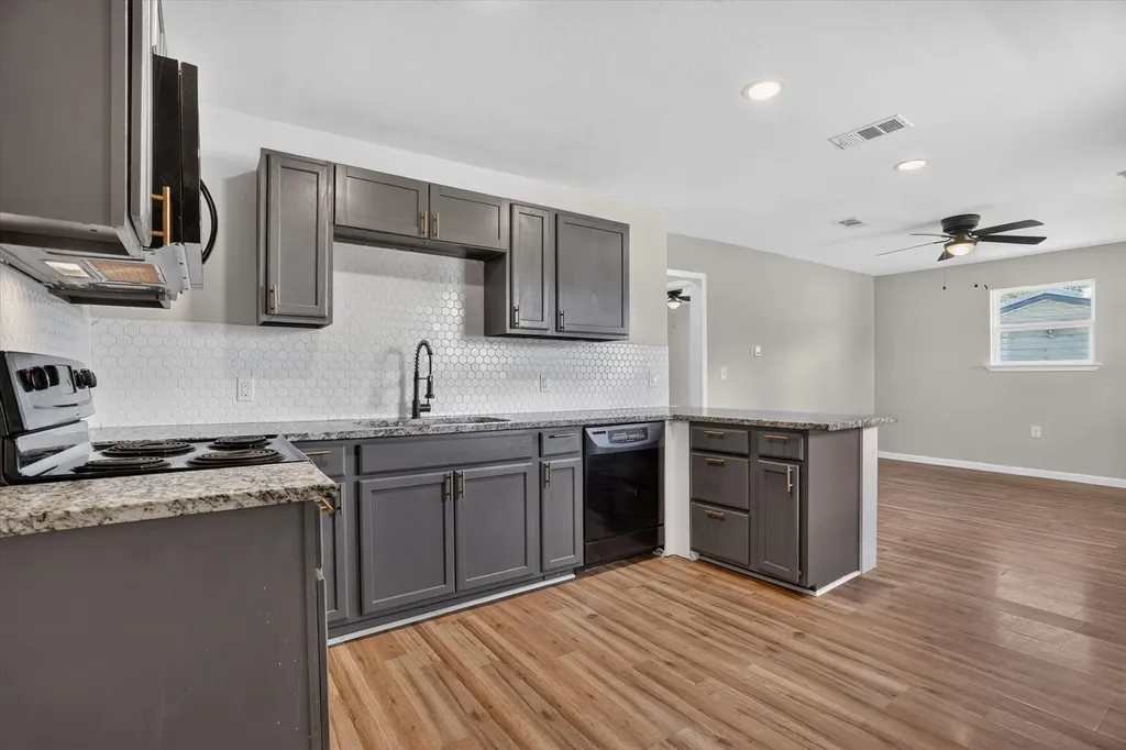 2007 SE 21st Avenue Mineral Wells TX 76067