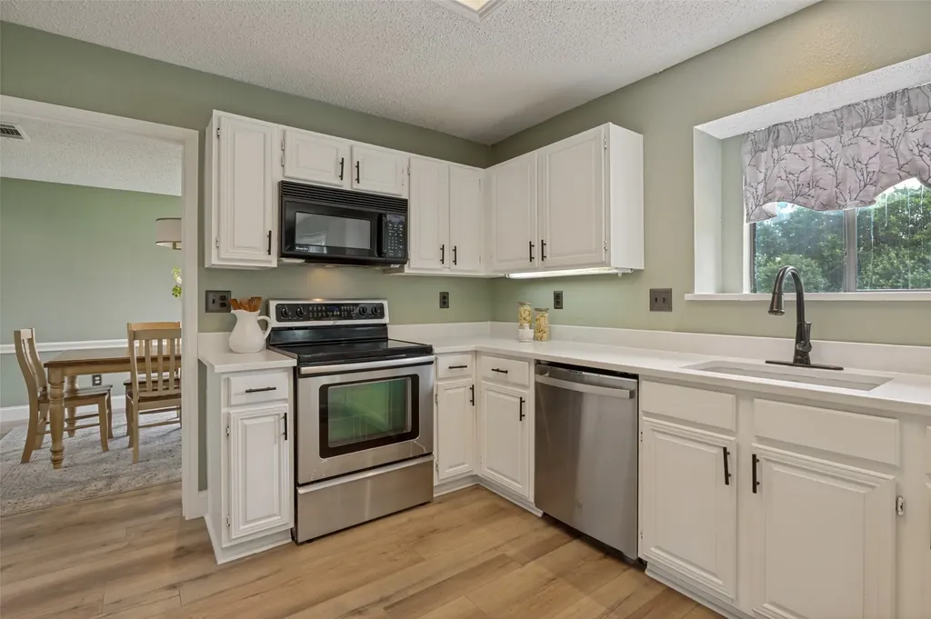 4515 Copperfield Grapevine TX 76051
