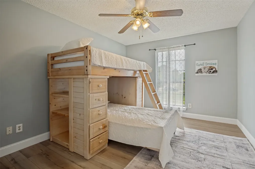 4515 Copperfield Grapevine TX 76051