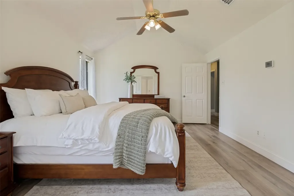 4515 Copperfield Grapevine TX 76051
