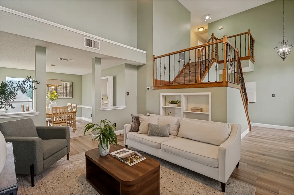 4515 Copperfield Grapevine TX 76051