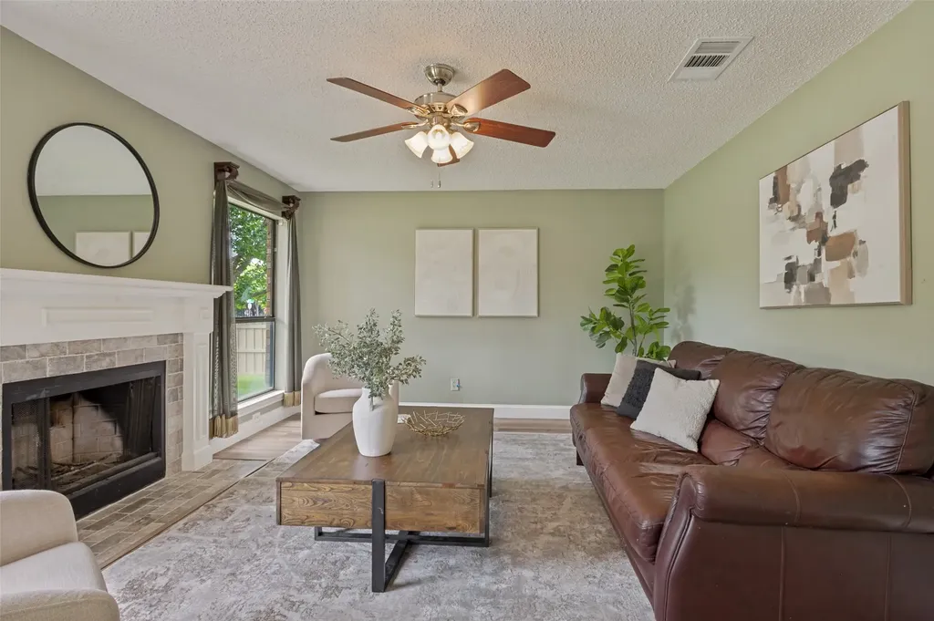 4515 Copperfield Grapevine TX 76051