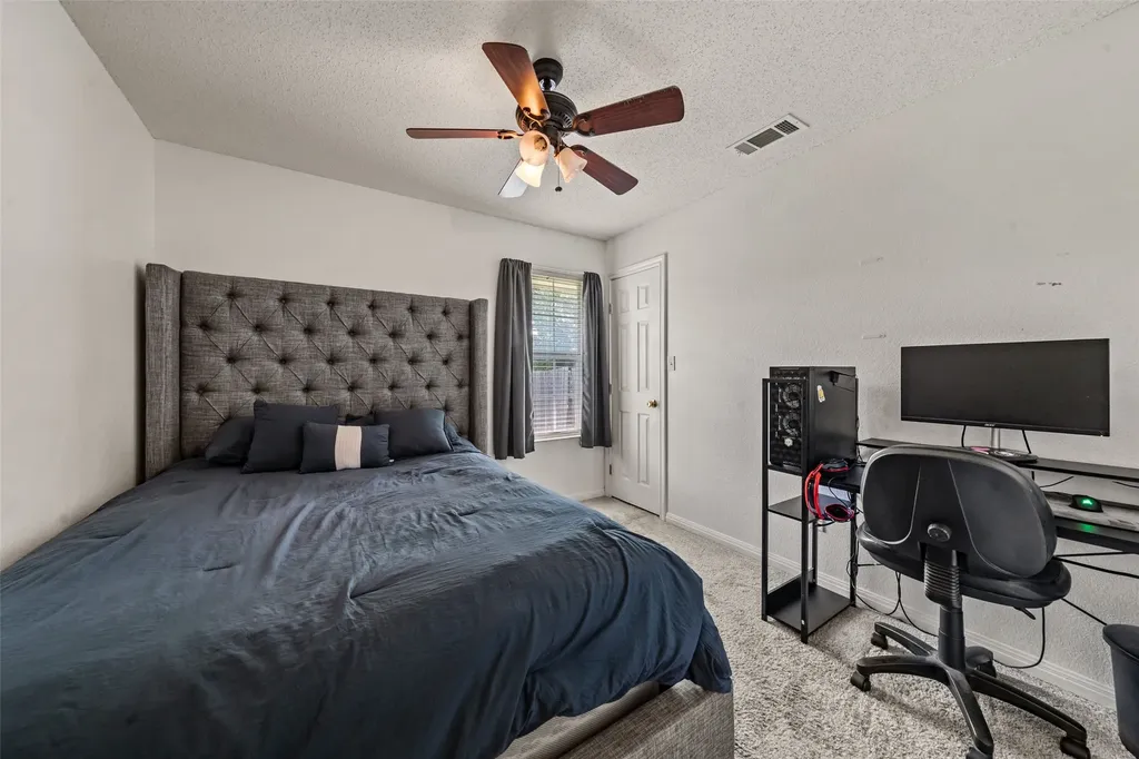 104 W Jade Drive Hewitt TX 76643