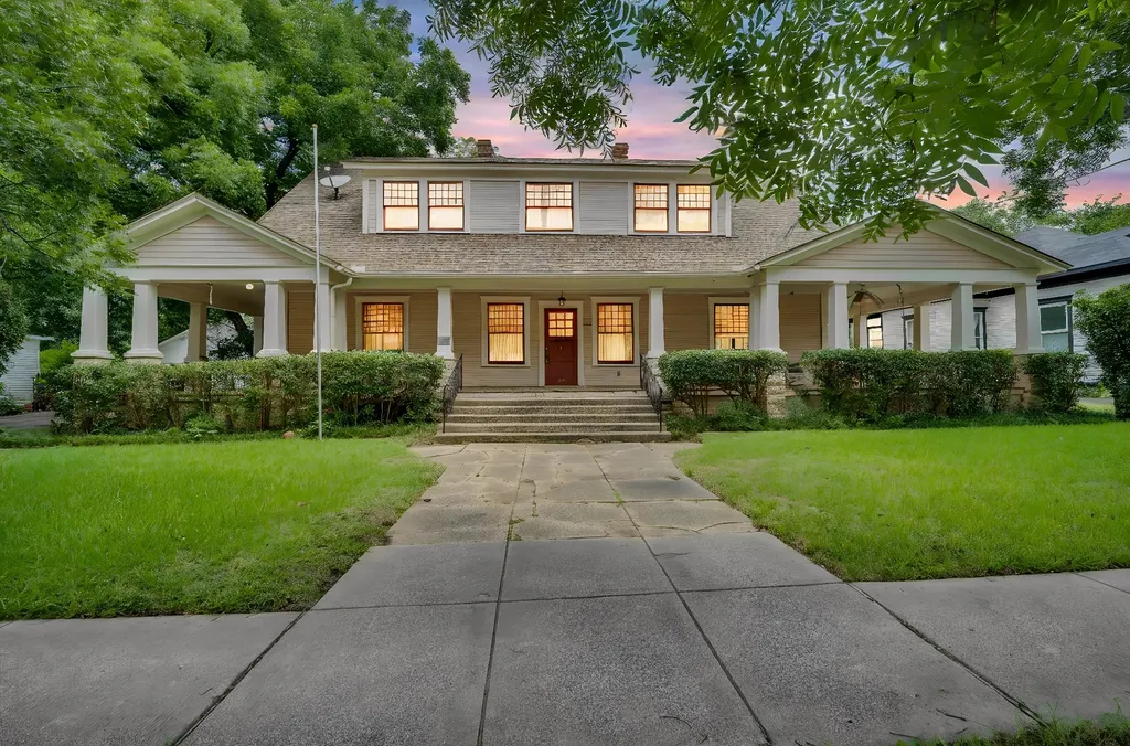 615 E Franklin Street Hillsboro TX 76645
