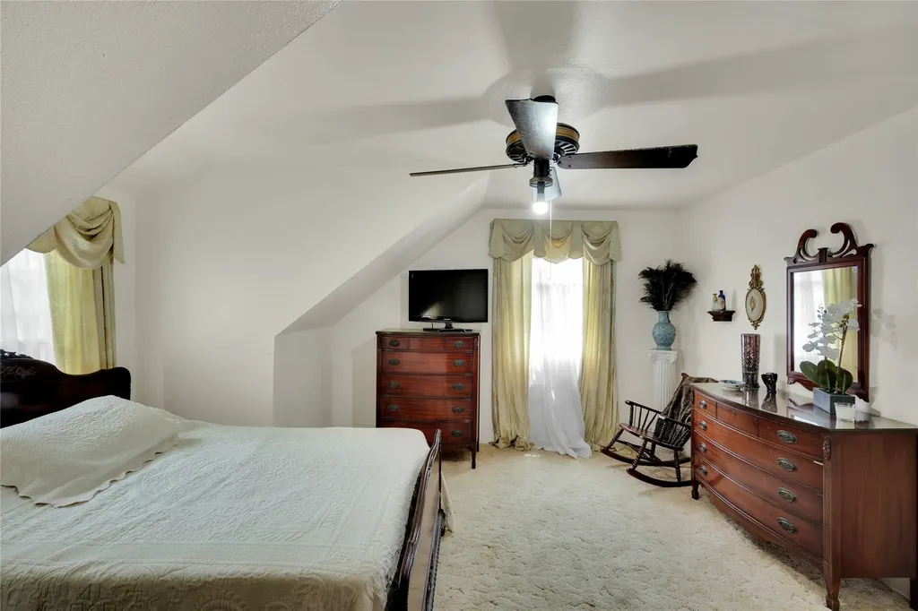 615 E Franklin Street Hillsboro TX 76645