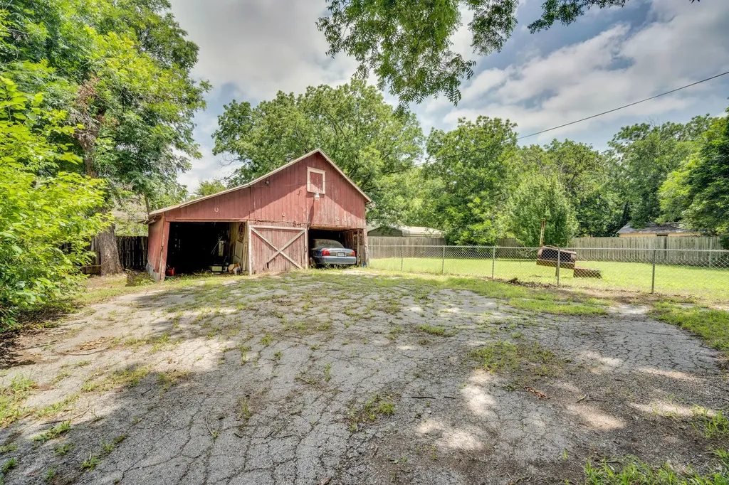 615 E Franklin Street Hillsboro TX 76645
