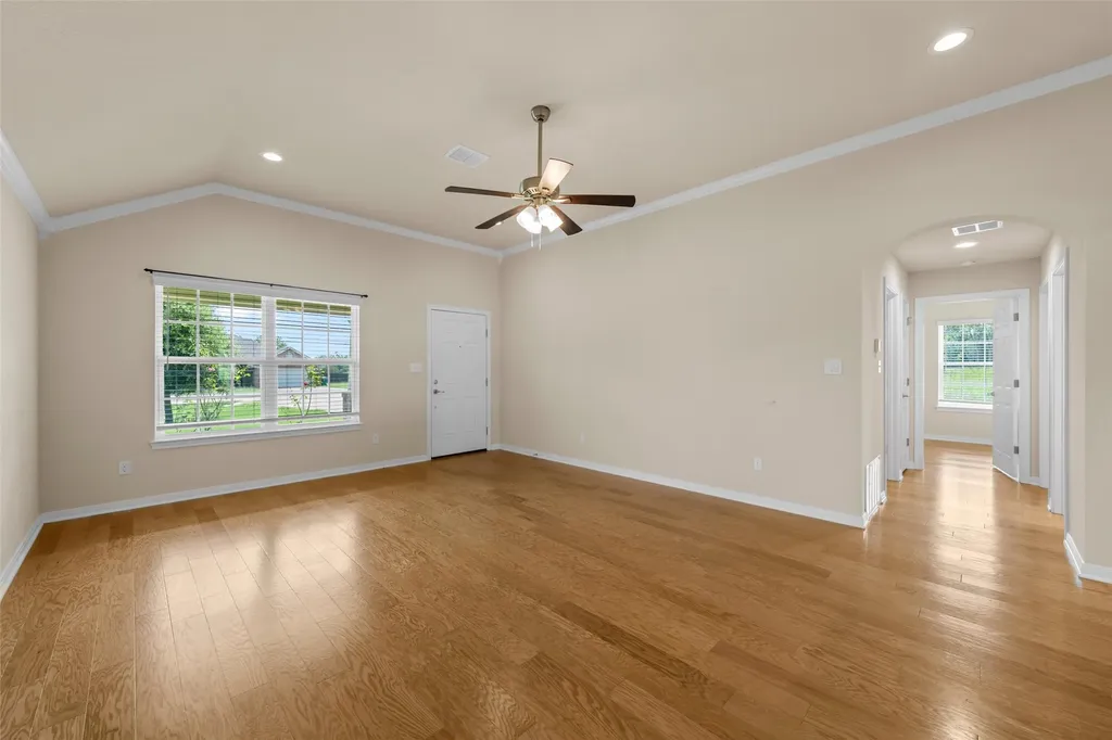 637 Hoffmeyer Lane Robinson TX 76706