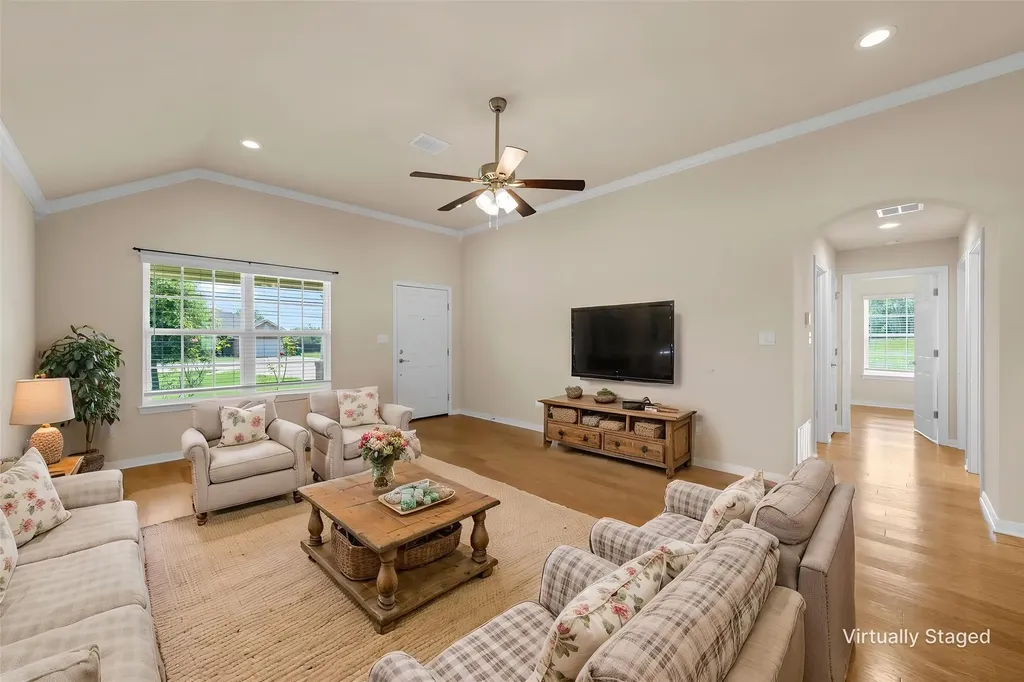 637 Hoffmeyer Lane Robinson TX 76706