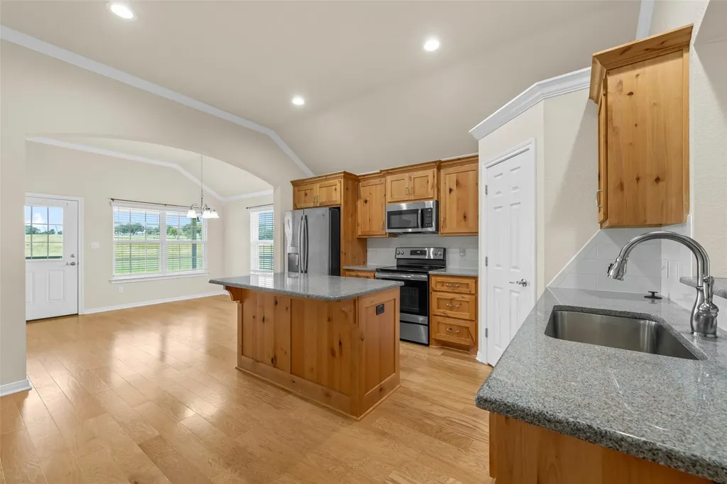 637 Hoffmeyer Lane Robinson TX 76706
