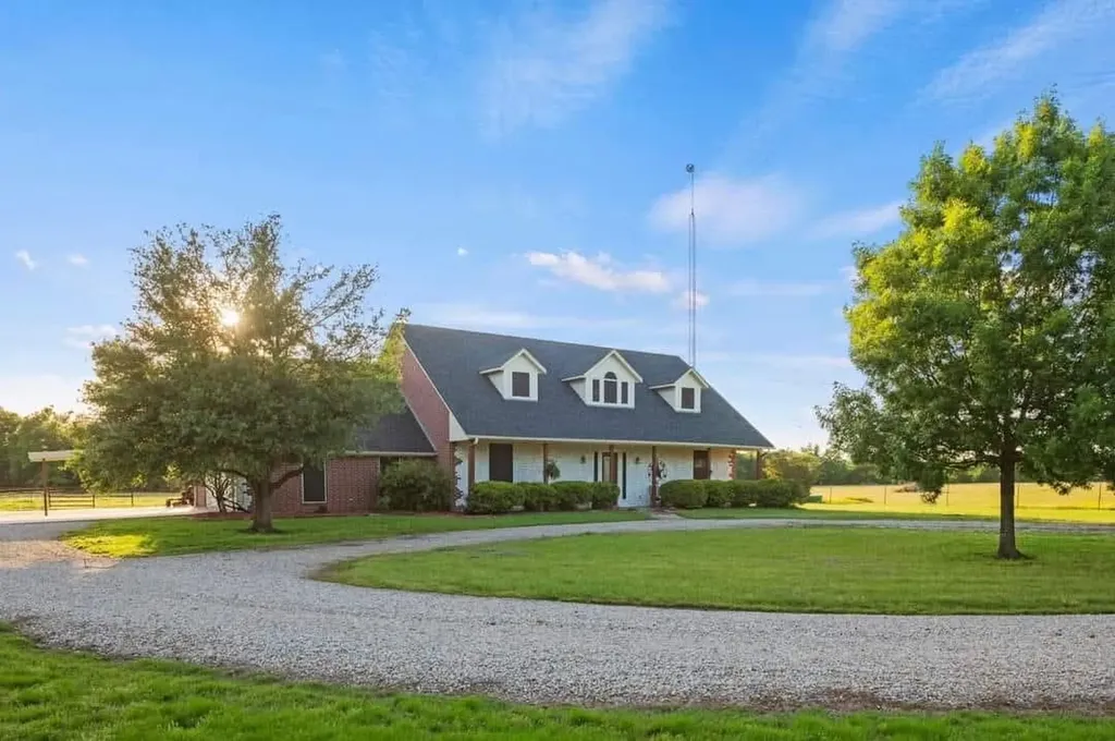 314 County Road 3585 Dike TX 75437