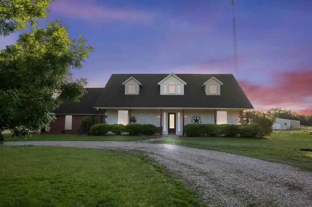 314 County Road 3585 Dike TX 75437
