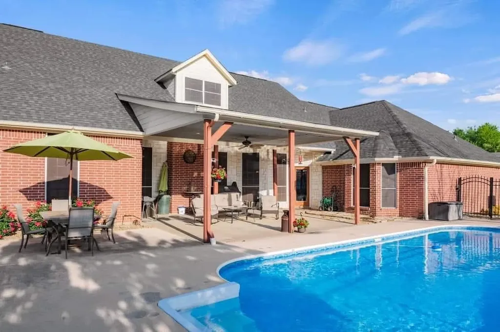 314 County Road 3585 Dike TX 75437
