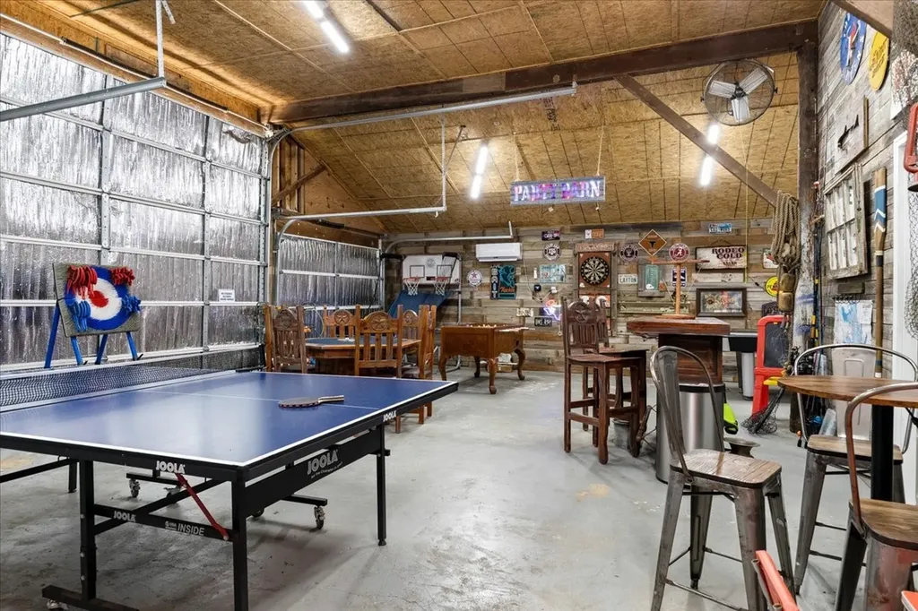 241 Rs County Road 1534 Point TX 75472