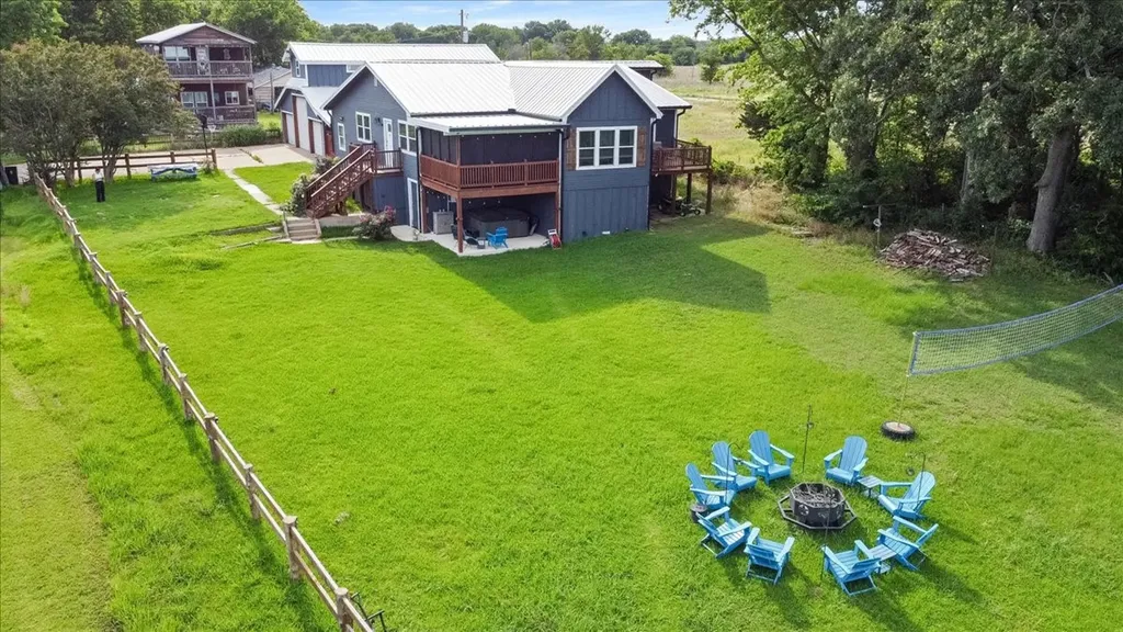 241 Rs County Road 1534 Point TX 75472