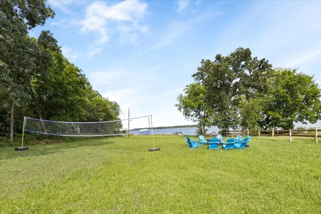 241 Rs County Road 1534 Point TX 75472