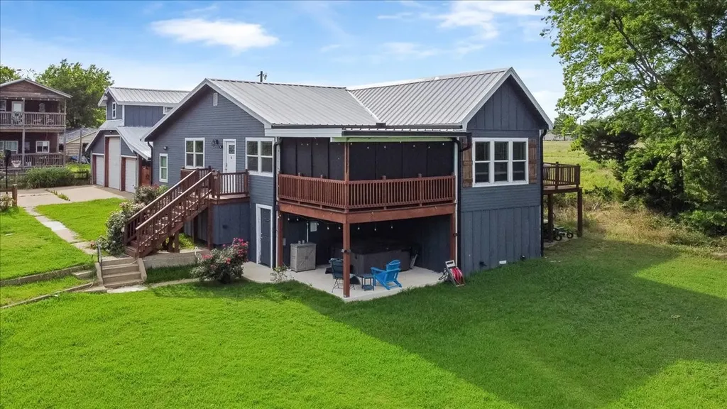 241 Rs County Road 1534 Point TX 75472