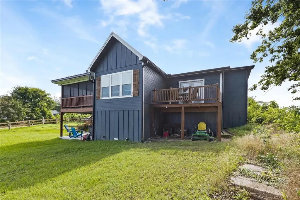 241 Rs County Road 1534 Point TX 75472