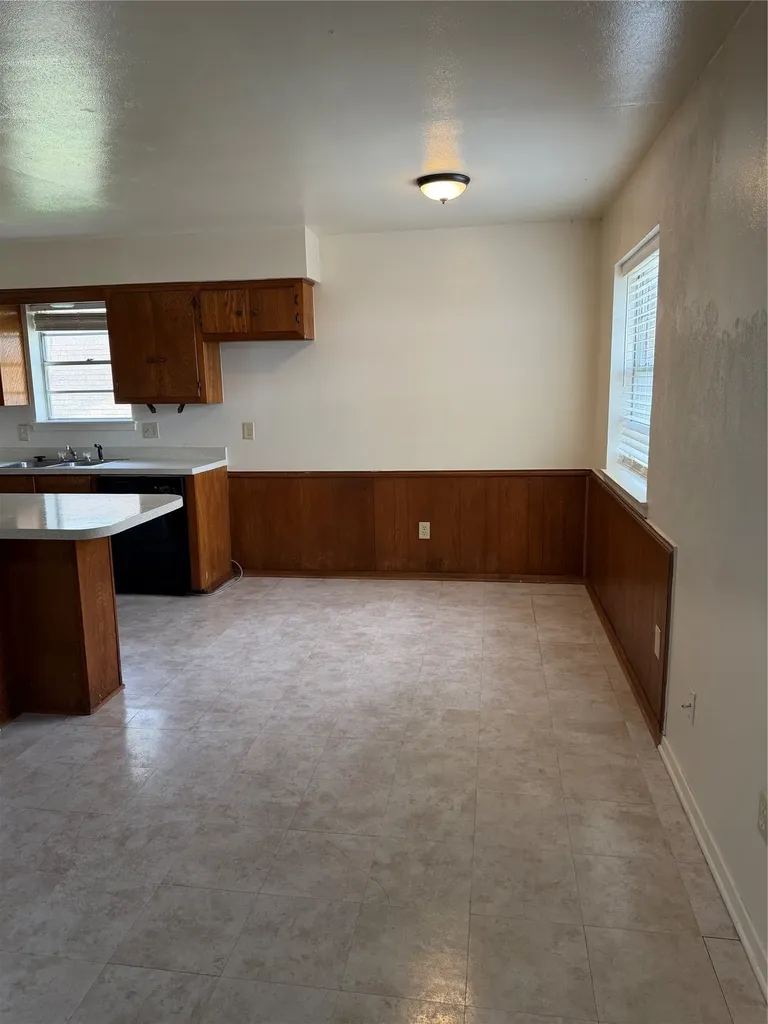 3002 Stanford Street Greenville TX 75401