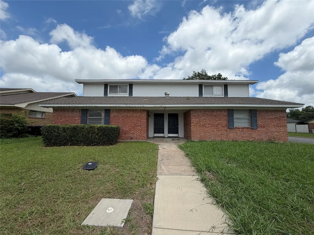 3002 Stanford Street Greenville TX 75401