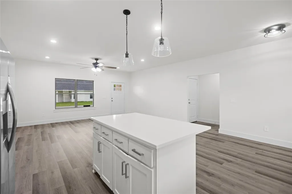 209 W Bonham Street Tom Bean TX 75489