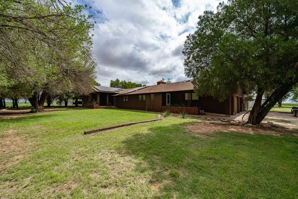 1527 Cr 165 Rochester TX 79544