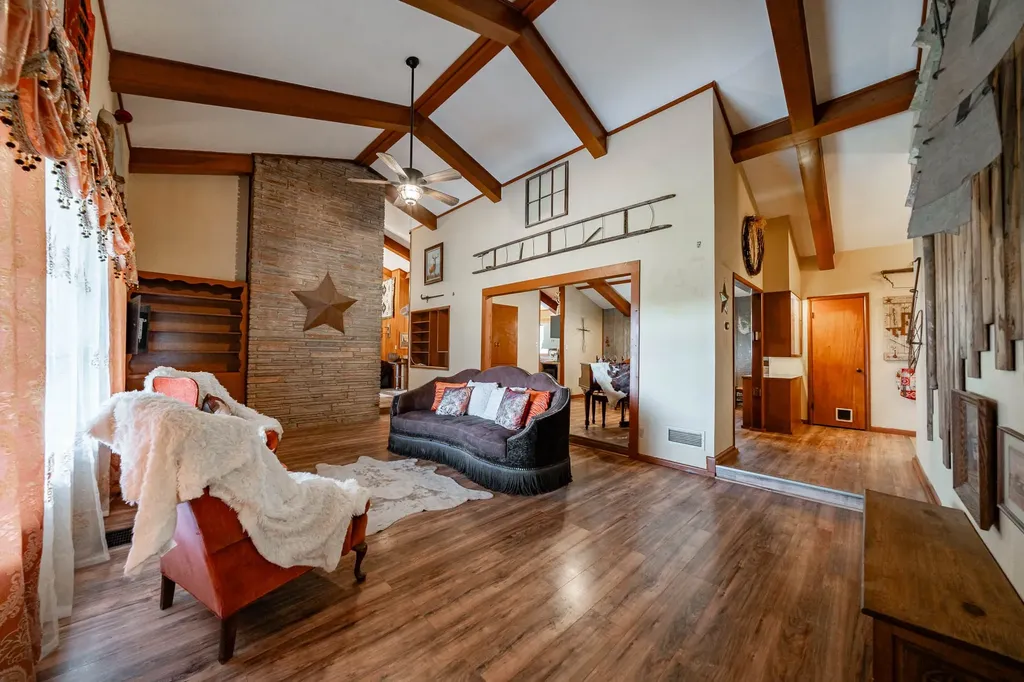 1527 Cr 165 Rochester TX 79544