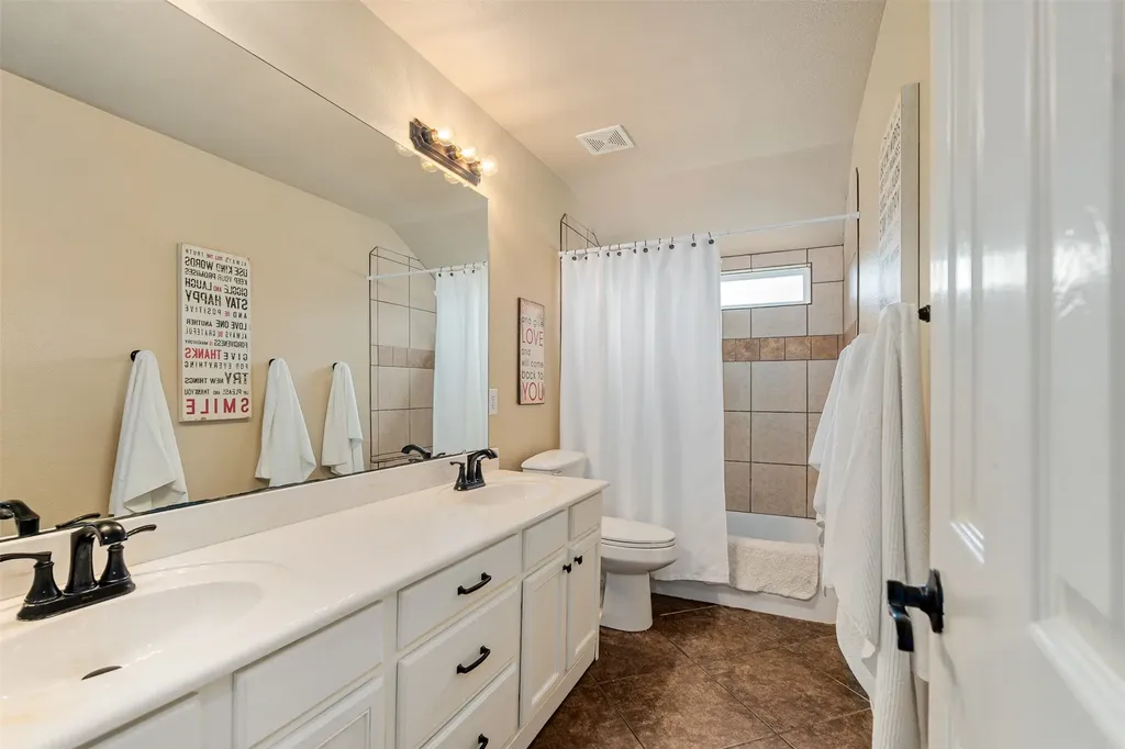 118 Janice Lane Mabank TX 75156