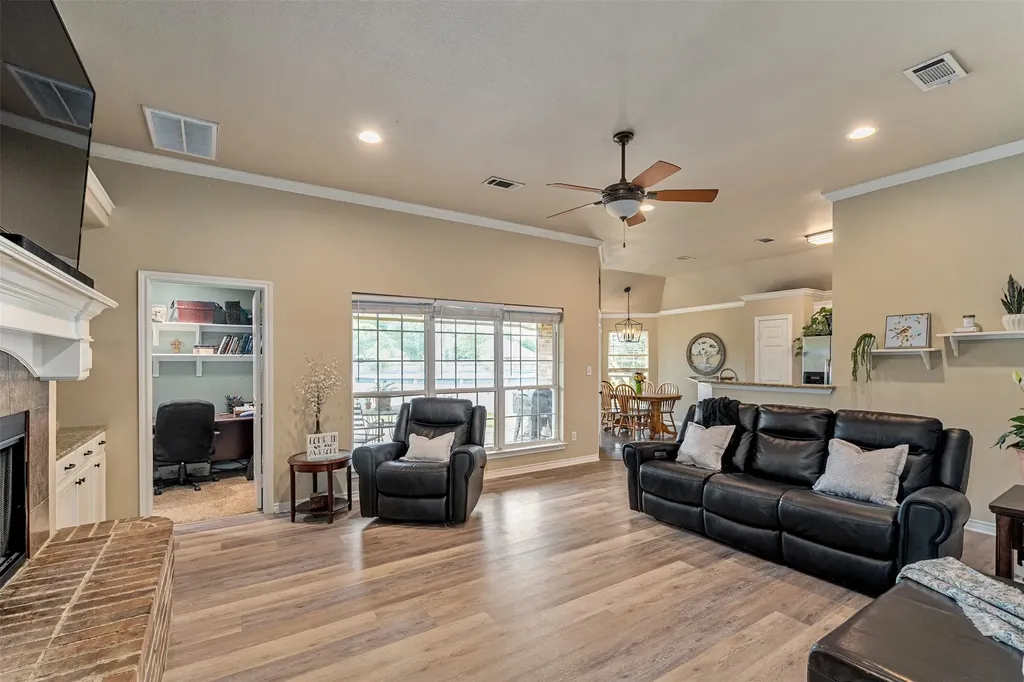 118 Janice Lane Mabank TX 75156