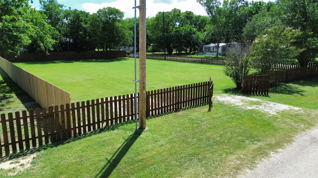 Tbd 10b West Avenue Milford TX 76670