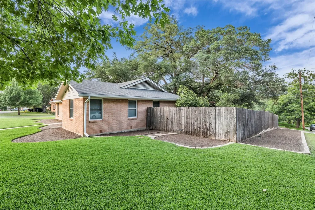 2601 Glendale Drive Waco TX 76710