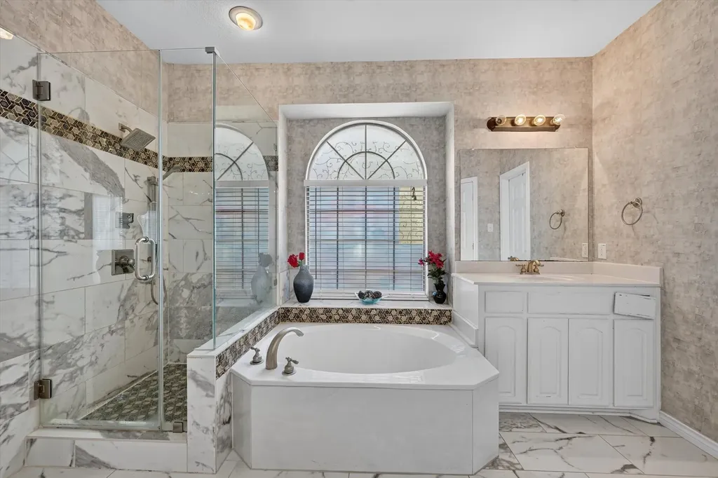 358 Fairlanding Avenue Fairview TX 75069