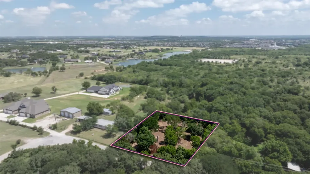 420 County Road 1021 Burleson TX 76028