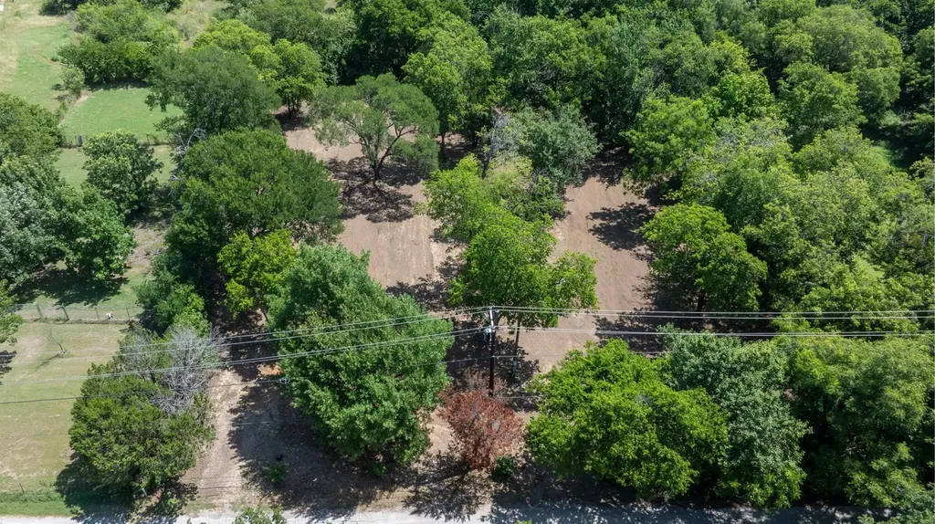 420 County Road 1021 Burleson TX 76028