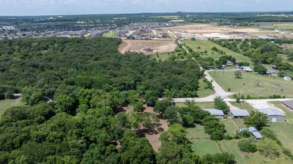 420 County Road 1021 Burleson TX 76028