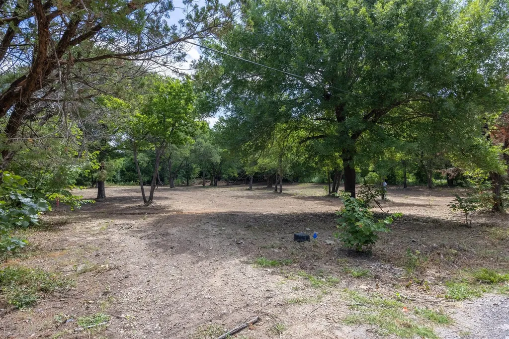 420 County Road 1021 Burleson TX 76028