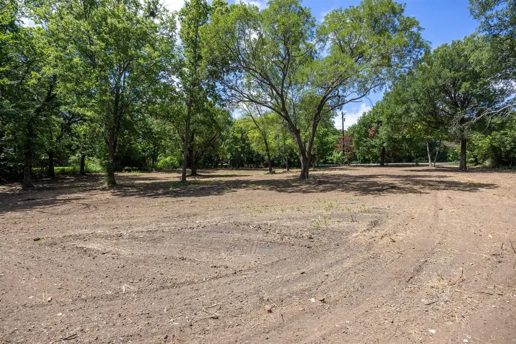 420 County Road 1021 Burleson TX 76028