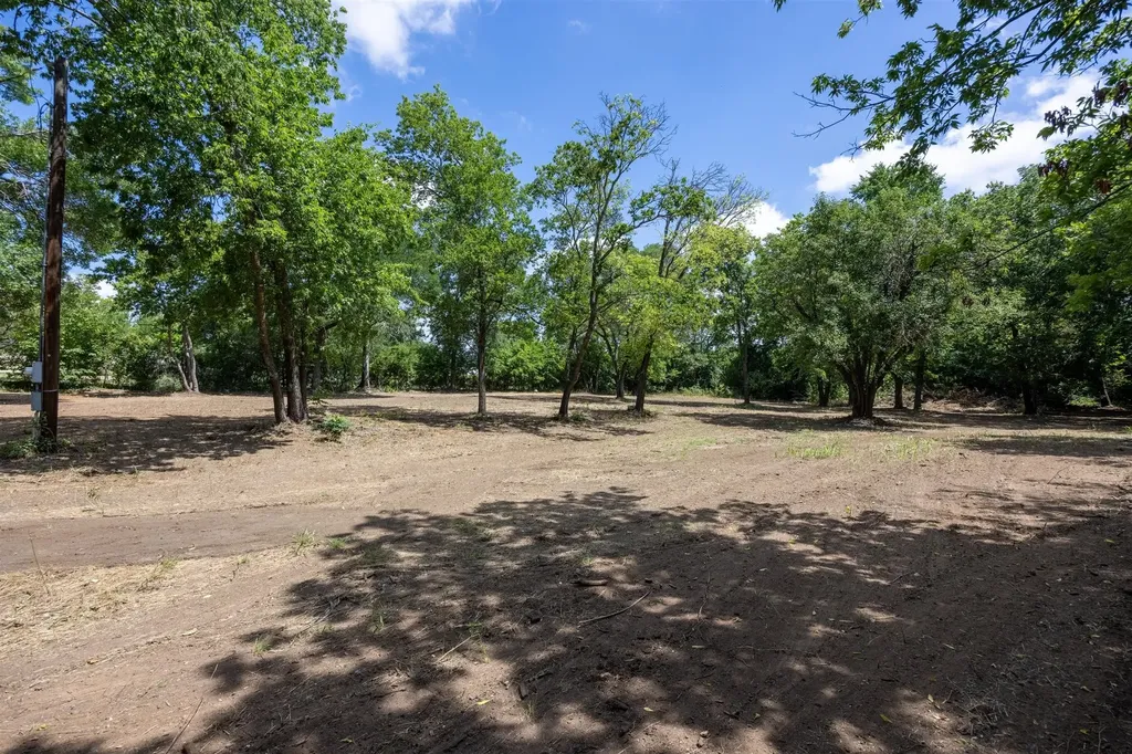 420 County Road 1021 Burleson TX 76028