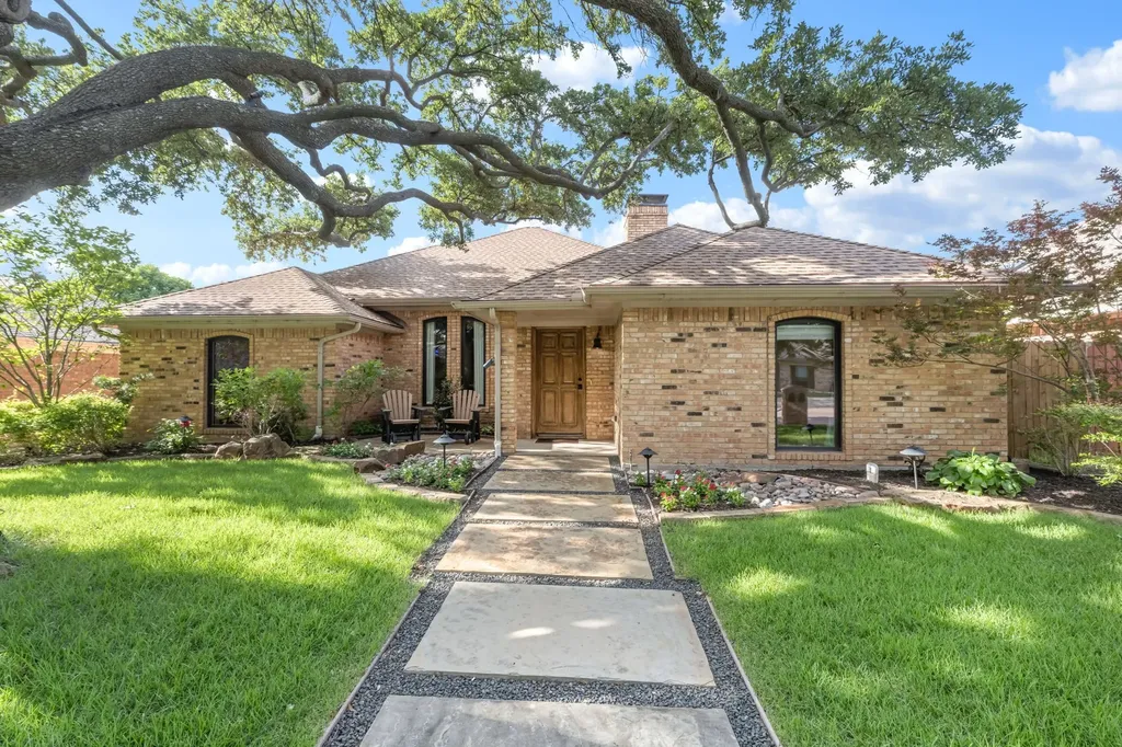 3913 Dome Drive Addison TX 75001