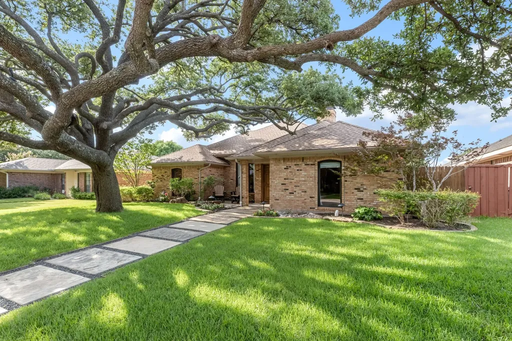 3913 Dome Drive Addison TX 75001