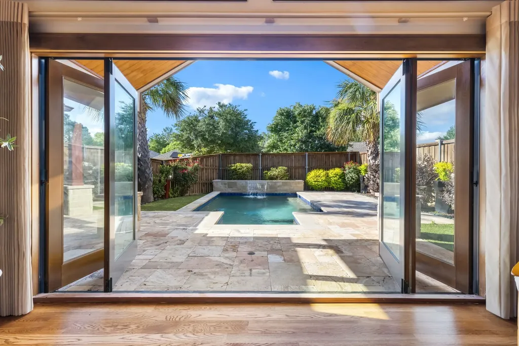 3913 Dome Drive Addison TX 75001