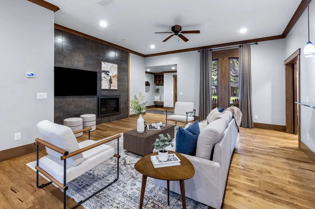 3913 Dome Drive Addison TX 75001