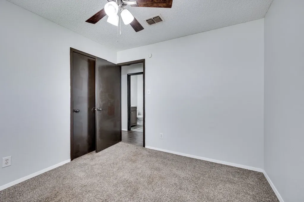 1128 E Georgian Road Saginaw TX 76179