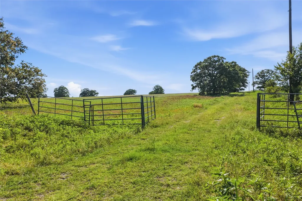 5615 N Farm To Market 51 Weatherford TX 76085